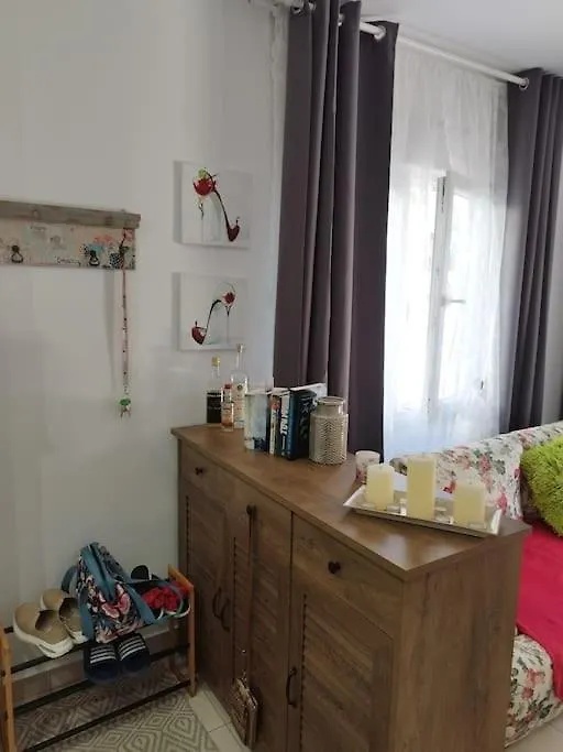 Renovated Apartment With Garden And Parking Space Peraía Grecia